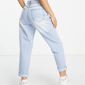 Light wash mom jean - new with tags
